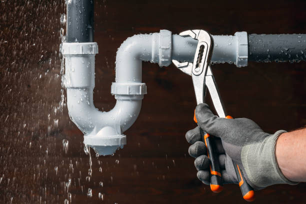 Professional Gas Line Repair technician working in Newport, NJ
